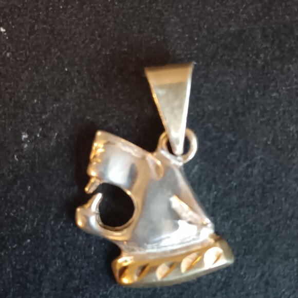 Vintage Sterling silver and gold Lion head pendant - Picture 4 of 7